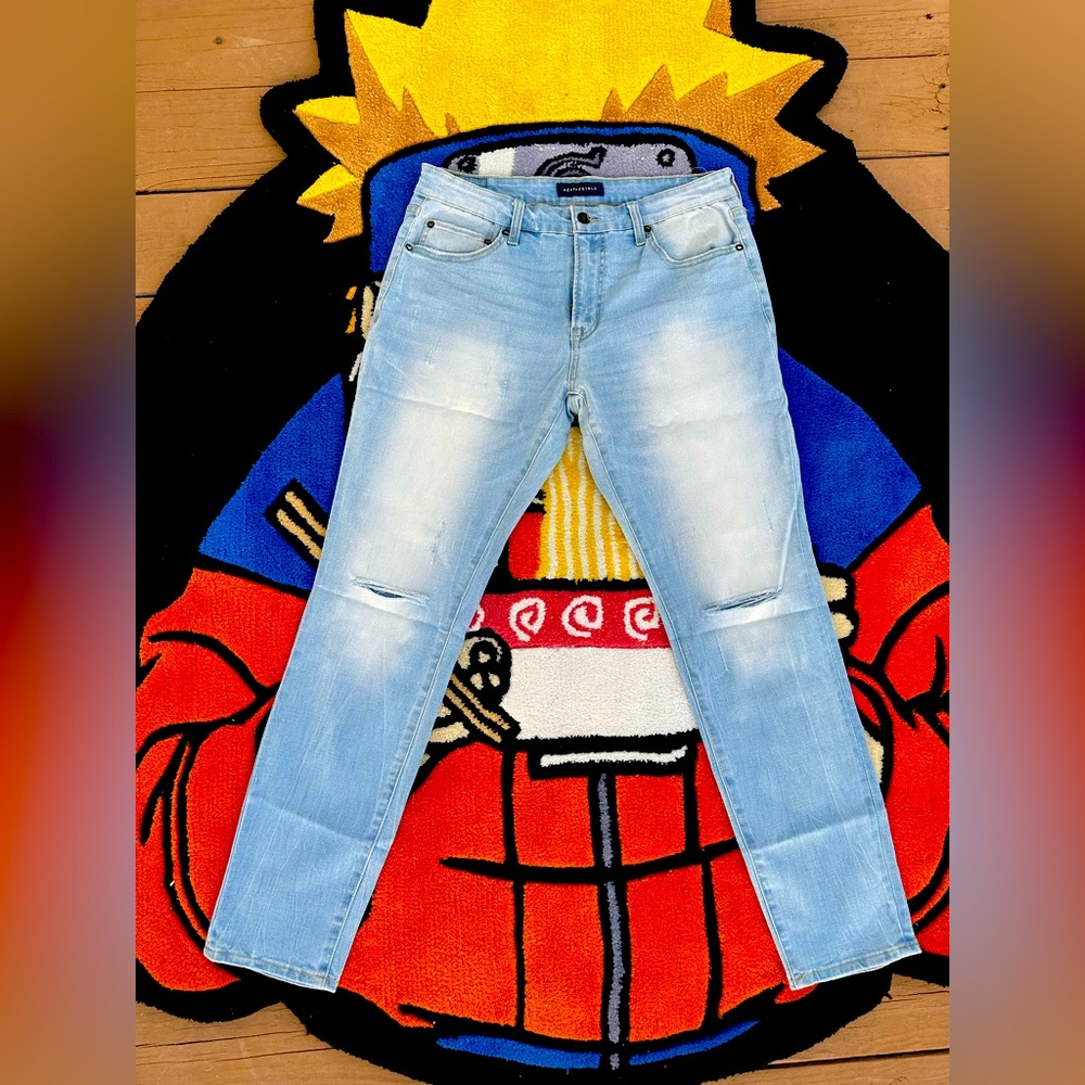 Wash out blue jeans